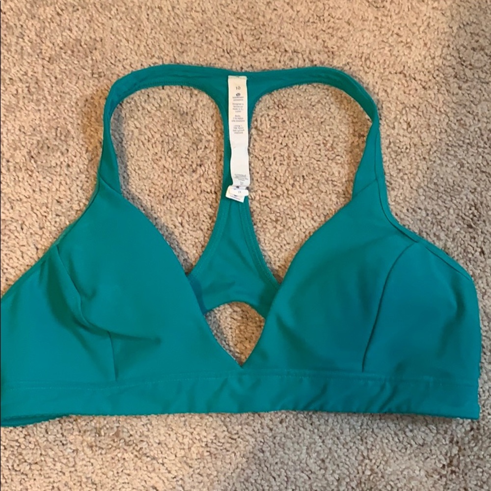 Size 10 lululemon sports bra